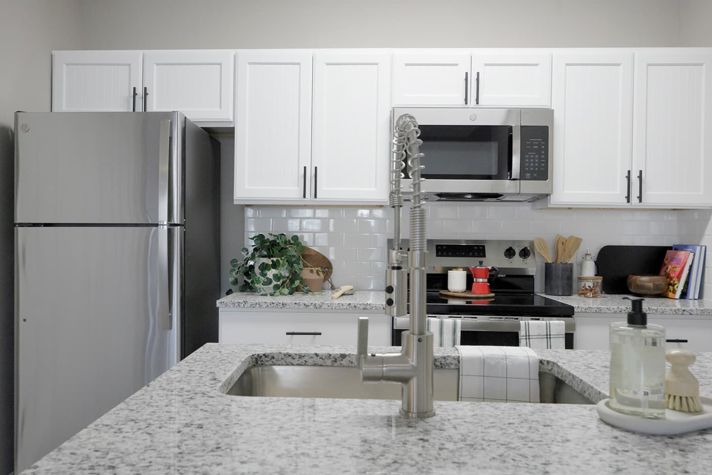 16-Hill-Place—Model—Kitchen-(1)